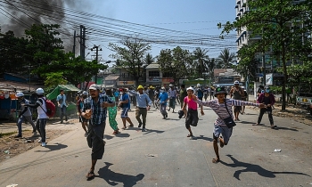 Hỗn loạn hậu đảo chính Myanmar ngày một leo thang