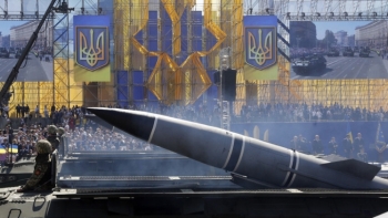 Ukraine dọa tấn công phủ đầu Belarus