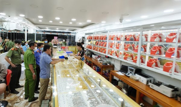 Một tiệm vàng ở An Giang trốn thuế hơn 10 ngàn tỷ đồng -0