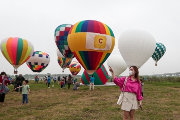 Khinh khí cầu lần đầu tiên bay trên bầu trời Hà Nội