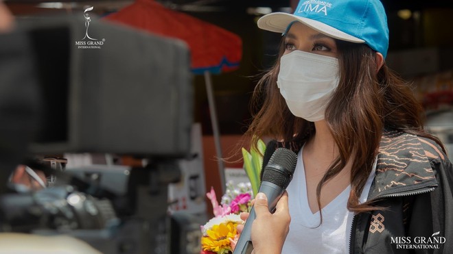 Thùy Tiên làm từ thiện tại Peru trên cương vị &quot;Hoa hậu Hòa bình Quốc tế&quot; ảnh 1