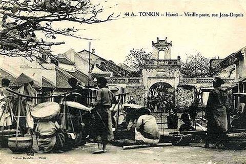 ky uc cho nguoi nam xua va noi cam co voi lai suat cat co o pho hang chieu