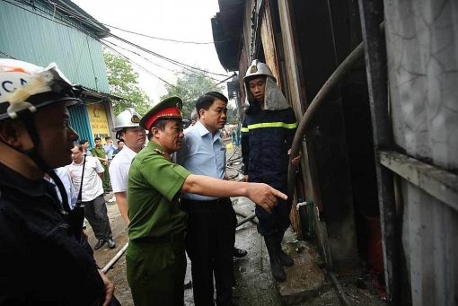 ha noi chay lon o trung van 8 nguoi chet va mat tich