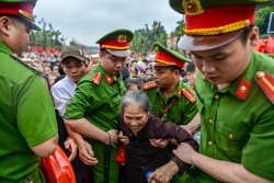 troi nong nguoi dan un un tro lai sai gon trong dem sau ky nghi gio to