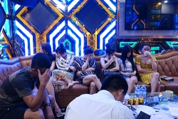 karaoke xom loi ca vang vong mang nguoi ra di cung tinh nghia hang xom