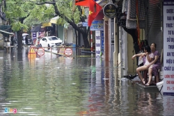 tp hcm ngap menh mong ket xe khap noi sau mua lon