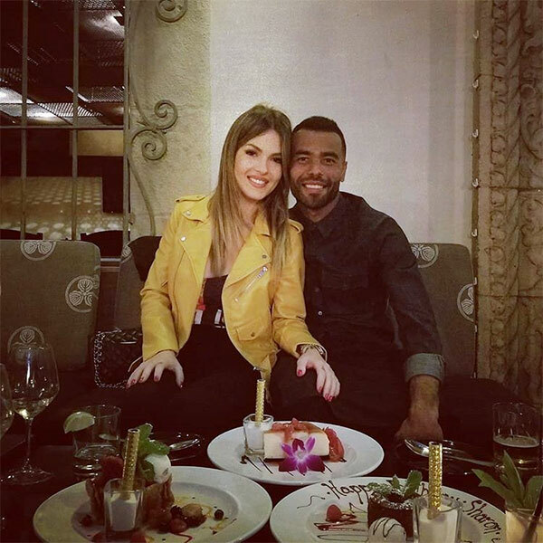 bong hong khien don juan ashley cole thanh ong bo mau muc