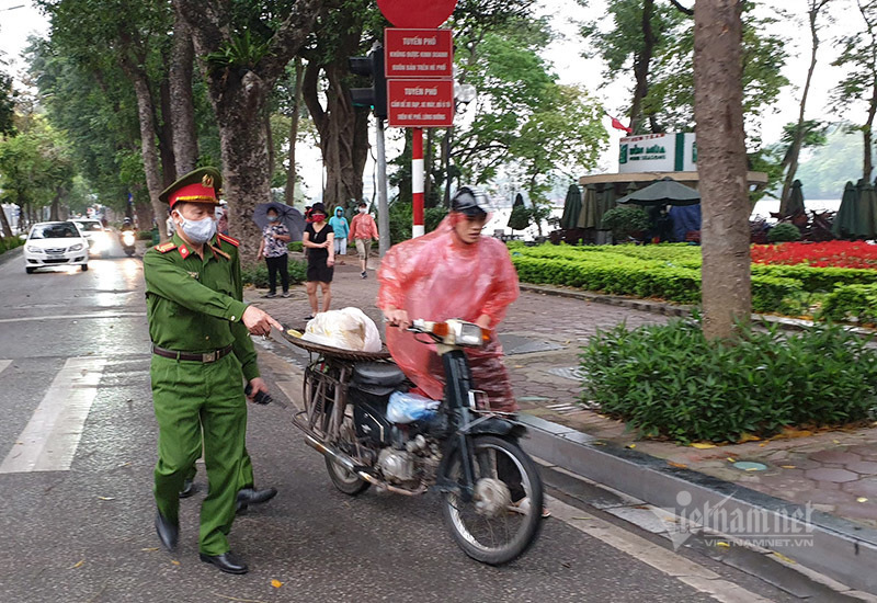 thu tuong xu nghiem nhung ai khong deo khau trang tu tap dong nguoi