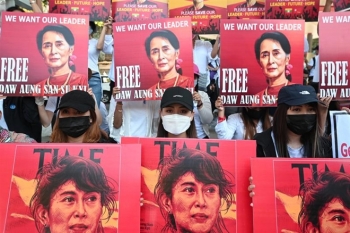 Bà Suu Kyi  bị cáo buộc thêm tội danh mới