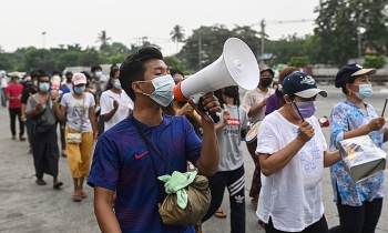10 nhóm phiến quân Myanmar ủng hộ biểu tình