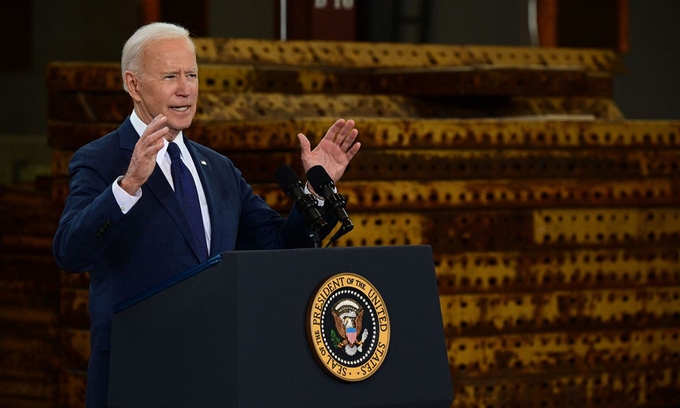 Tham vọng hạ tầng nghìn tỷ USD của Biden khơi khẩu chiến