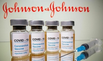 Mỹ tiếp tục dừng tiêm vaccine Johnson & Johnson