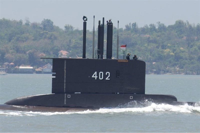 Giải cứu tàu ngầm Indonesia: 16 giờ chạy đua với tử thần  - 1