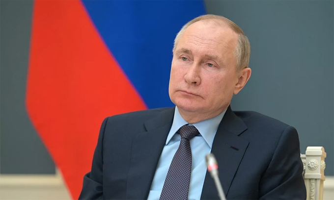 Putin cho dân Nga nghỉ 10 ngày