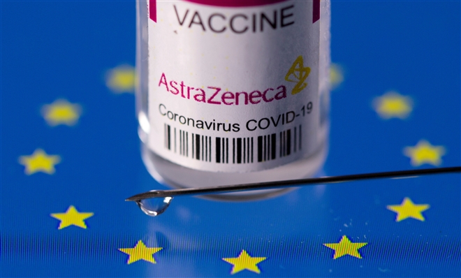 EU đâm đơn kiện AstraZeneca vì chậm trễ giao vaccine COVID-19 - 1