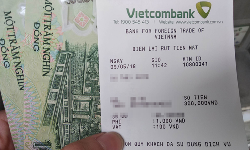 them vietinbank vietcombank tang phi rut atm noi mang