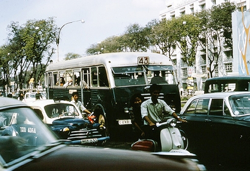 anh hiem cua dao dien my ve giao thong sai gon nam 1965