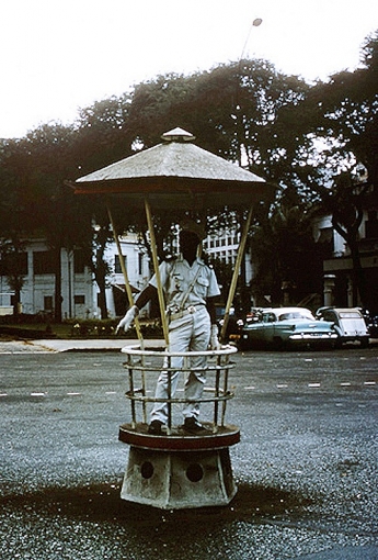 anh hiem cua dao dien my ve giao thong sai gon nam 1965