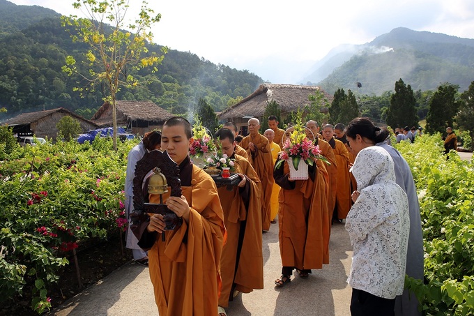 le mung phat dan tai dai bao thap mandala tay thien