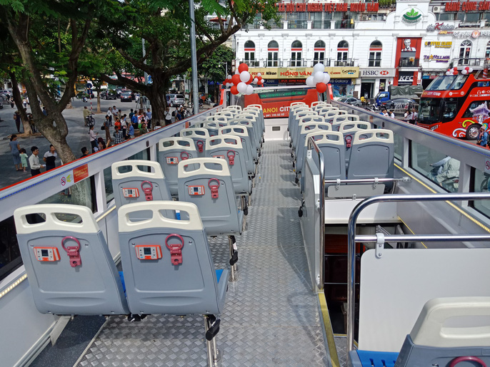 300000 650000 dong de trai nghiem ngam ha noi tu tren xe buyt 2 tang