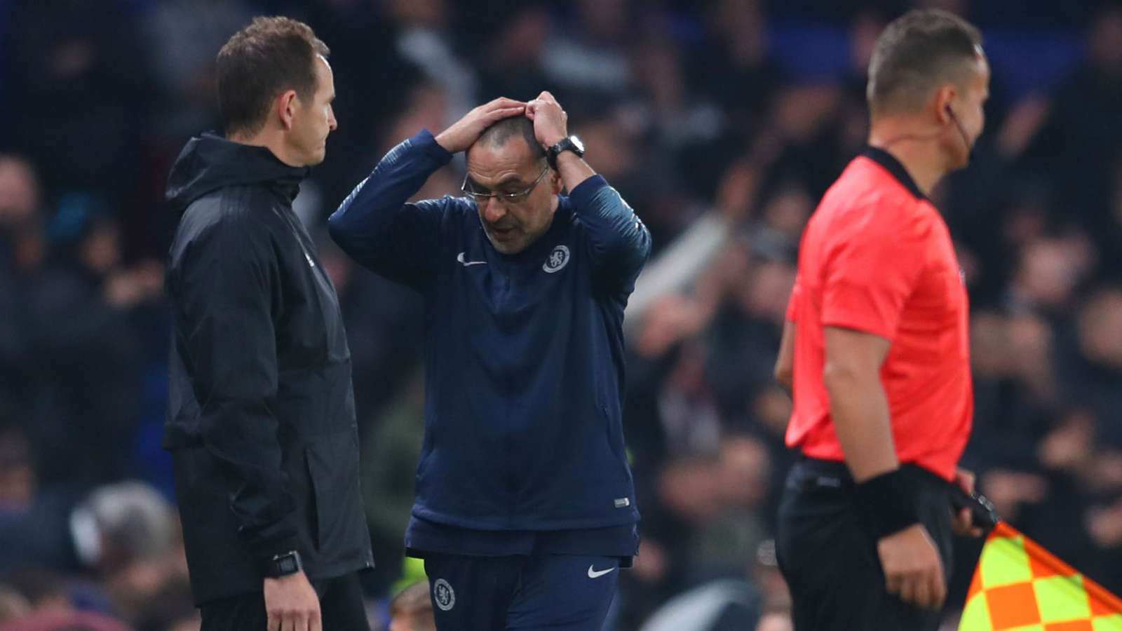 hlv sarri bo lo khoanh khac lich su chelsea o europa league