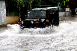 cha bi nem da vi dung truc thang cho con gai di hoc