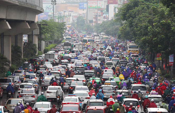 duong pho thu do un tac nhieu gio vi mua lon