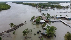 Gần 100 người thiệt mạng vì siêu bão Amphan