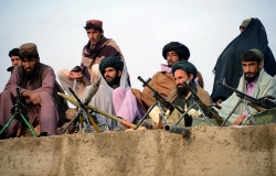 afghanistan qua bom ven duong phat no hon 10 nguoi thuong vong