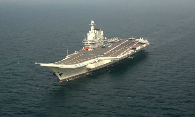 Tàu sân bay Trung Quốc diễn tập trên Biển Đông