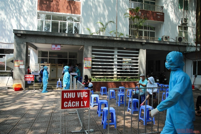 Hà Nội: Bác sĩ Bệnh viện Quân y 105 dương tính với SARS-CoV-2 - 1