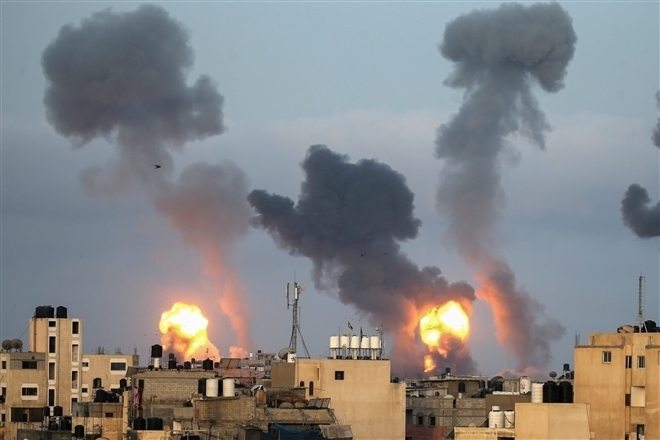 Israel bị nghi đưa quân tấn công dải Gaza - 1