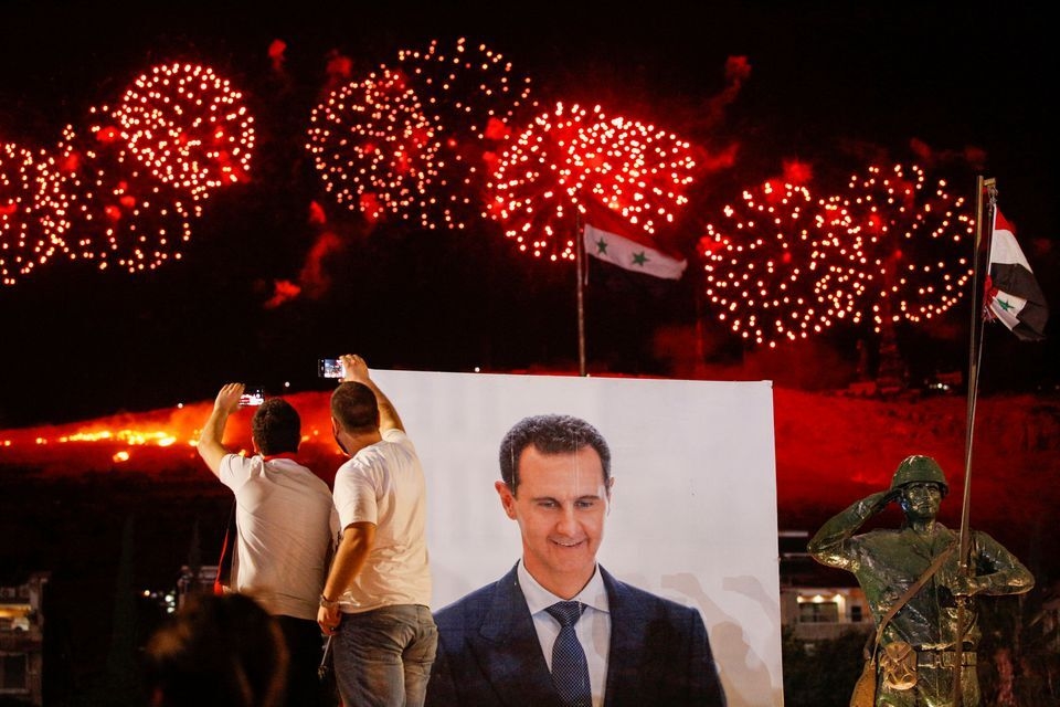 Đắc cử lần thứ tư liên tiếp, Tổng thống Assad nắm quyền thêm 7 năm - 1