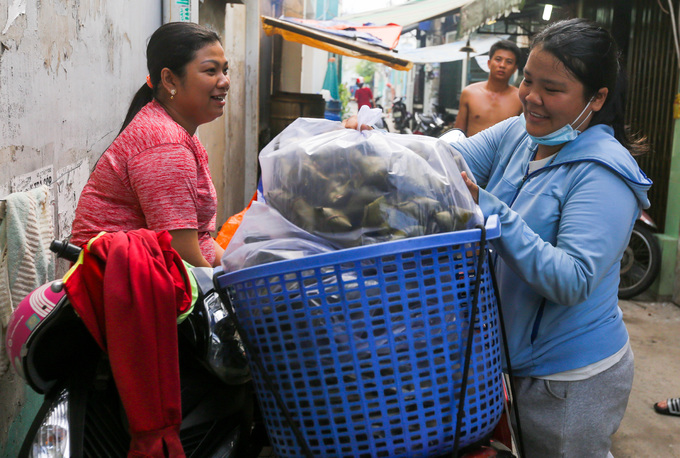 xom hon 50 nam lam banh u la tre ngay tet doan ngo o sai gon