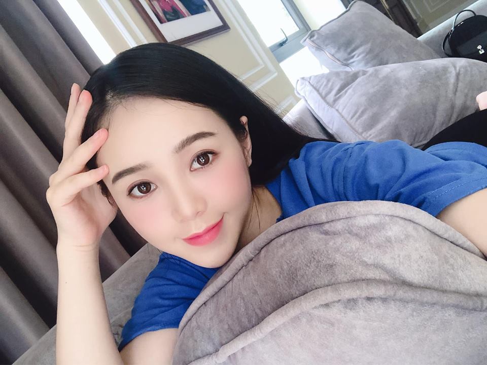 hotgirl 9x bi chi trich nang ne vi vai em gai mua trong nang dau order