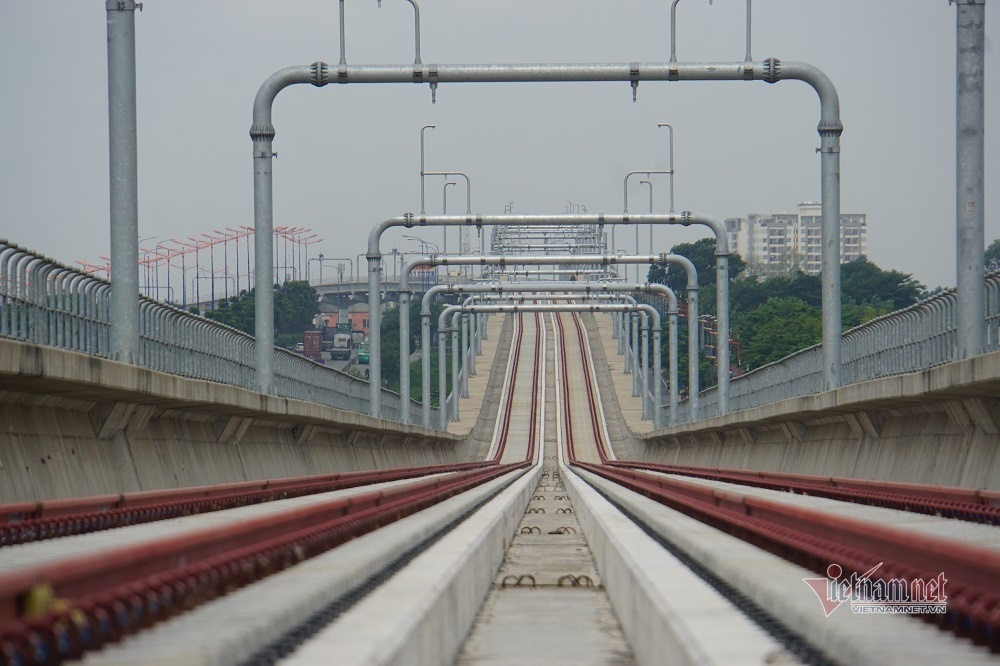 hon 17 km duong ray tren cao metro ben thanh suoi tien san sang cho thu tau