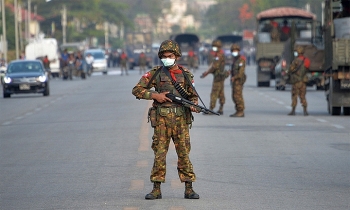 Quân đội Myanmar phản kích phiến quân