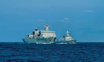 Tàu tên lửa Trung Quốc diễn tập tại Biển Đông