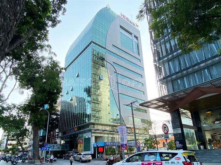 TP.HCM phong tỏa tạm thời tòa nhà Abacus Tower ở quận 1 - 1