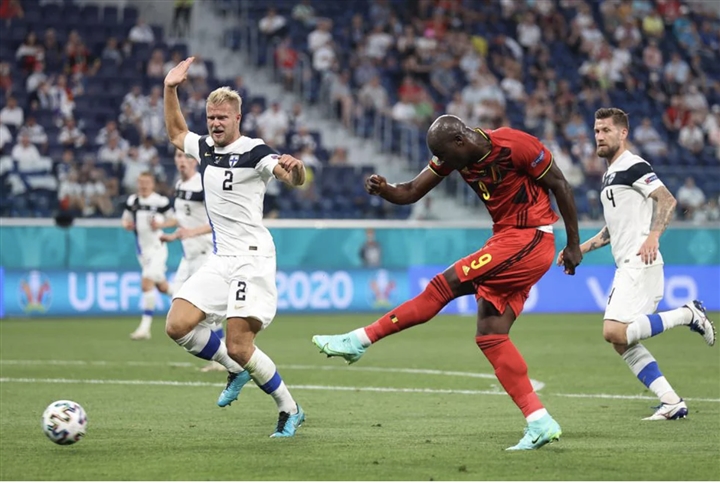 Kết quả EURO 2020: Lukaku lập công, Bỉ vượt vòng bảng với thành tích toàn thắng - 2