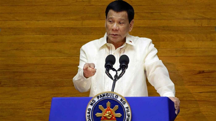 Tổng thống Philippines dọa bỏ tù người từ chối tiêm vaccine COVID-19 - 1