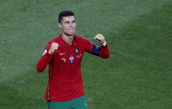EURO 2020 ngày 24/6: Ronaldo phá kỷ lục ghi bàn EURO và World Cup