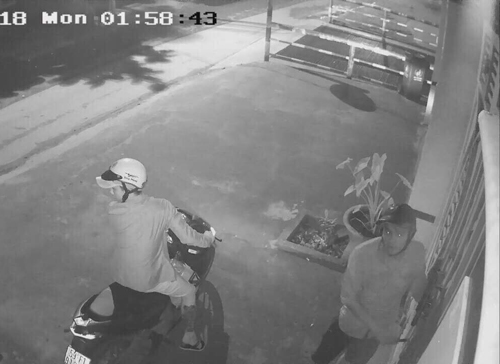 Ôtô mất trộm bị bỏ ven đường Sài Gòn oto mat trom bi bo ven duong sai gon