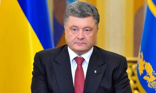 cuu tong thong ukraine poroshenko bi tham van