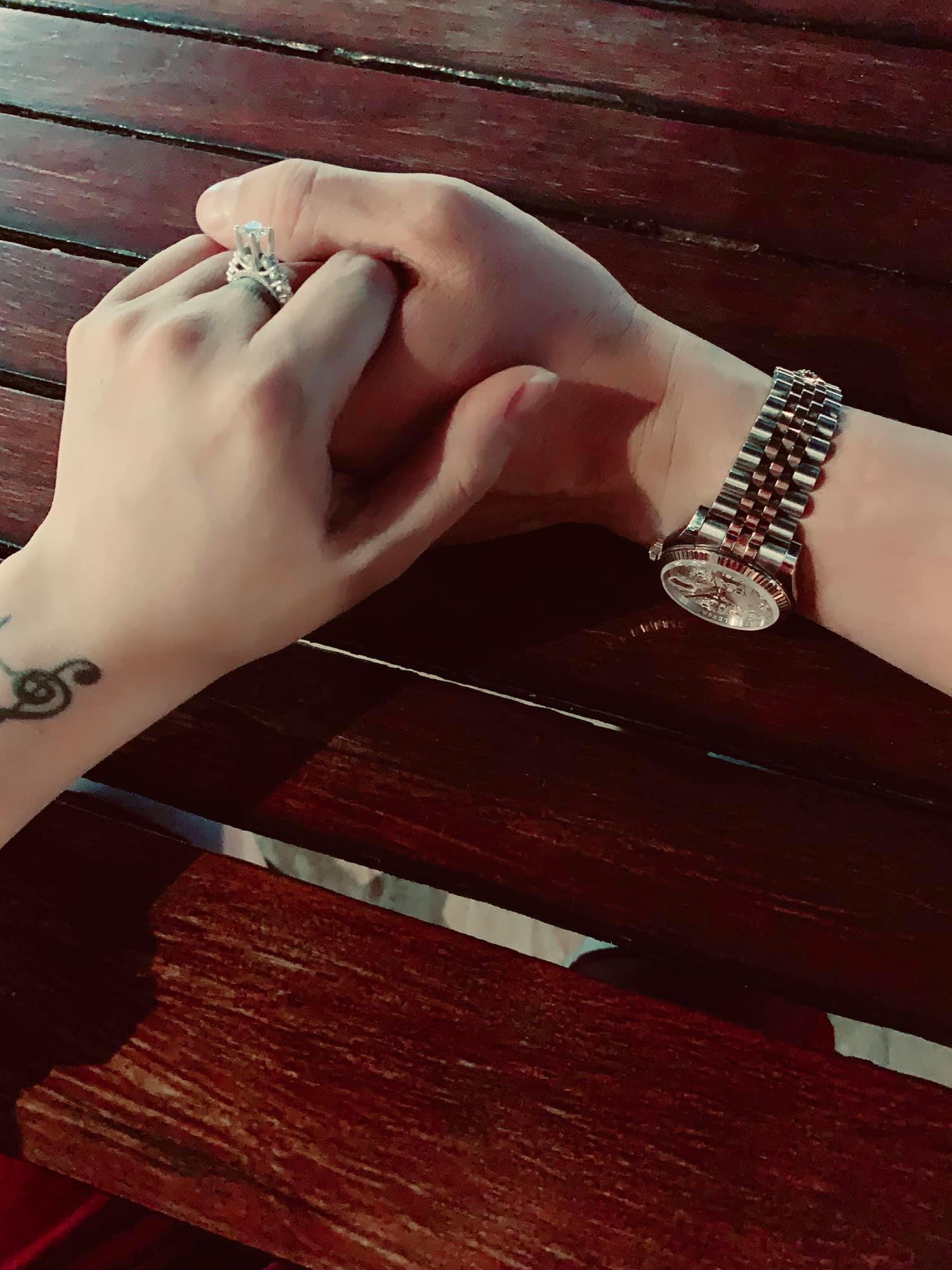 minh chuyen he lo hinh anh bo con trai giua tin don cap dai gia co vo dang tuoi ong