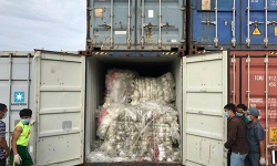indonesia tra lai 7 container rac cho phap va hong kong