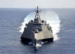 Chiến hạm Mỹ áp sát tàu khảo sát Trung Quốc ở Biển Đông
