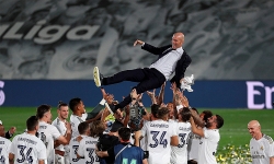 Cầu thủ Real tung hô Zidane trong ngày vô địch