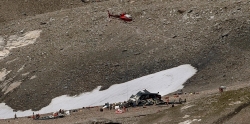 Thụy Sĩ: Rơi máy bay ở vùng núi Alps khiến 4 người thiệt mạng