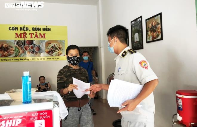 da nang vang lang trong ngay dau gian cach xa hoi